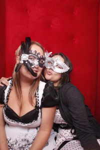 Loading Chute Wedding Zach & Shana Epic Entertainment Snap Cubby Classic Photo Booth
