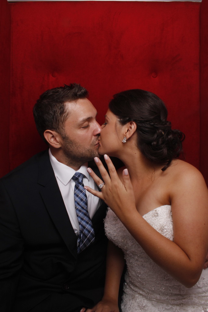 Sycamore Mineral Spring Epic Entertainment Snap Cubby Photo Booth Ryan & Miriam Wedding